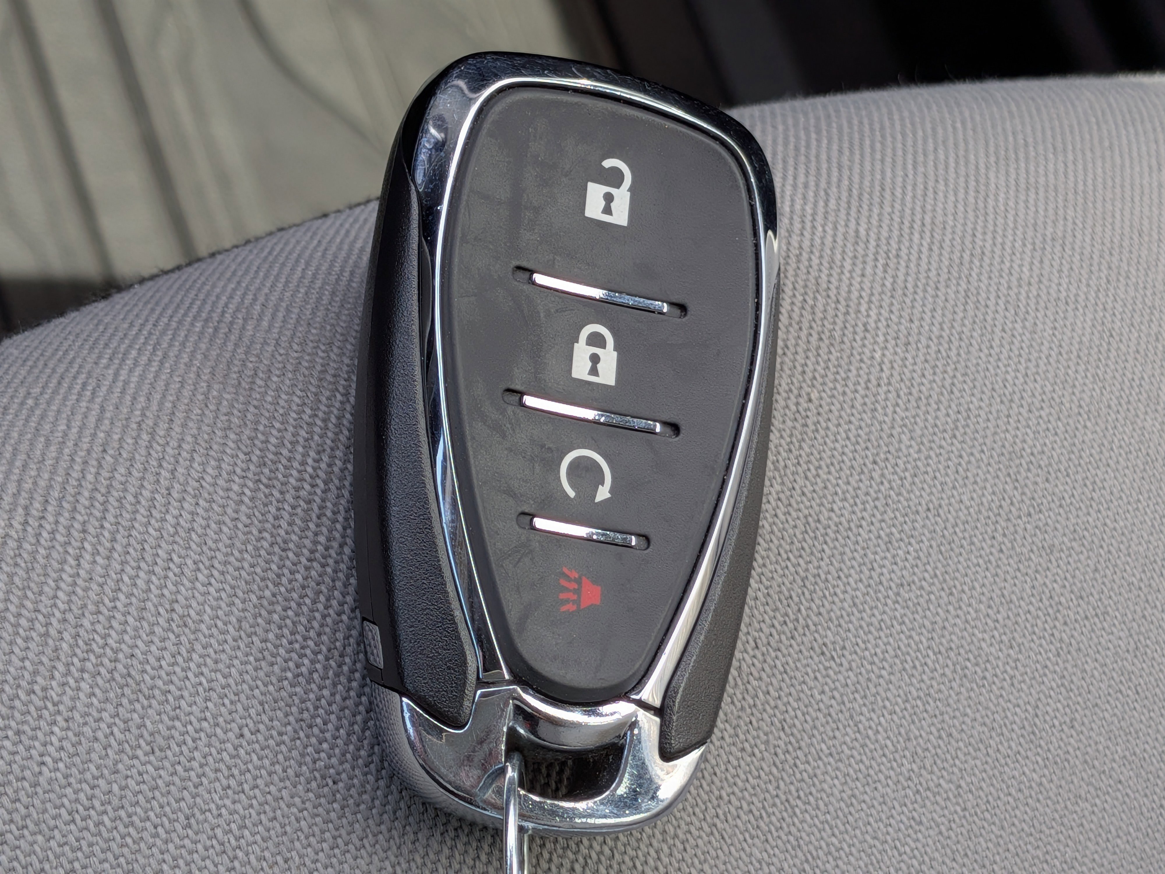 Certified 2020 Chevrolet Equinox LS image 29