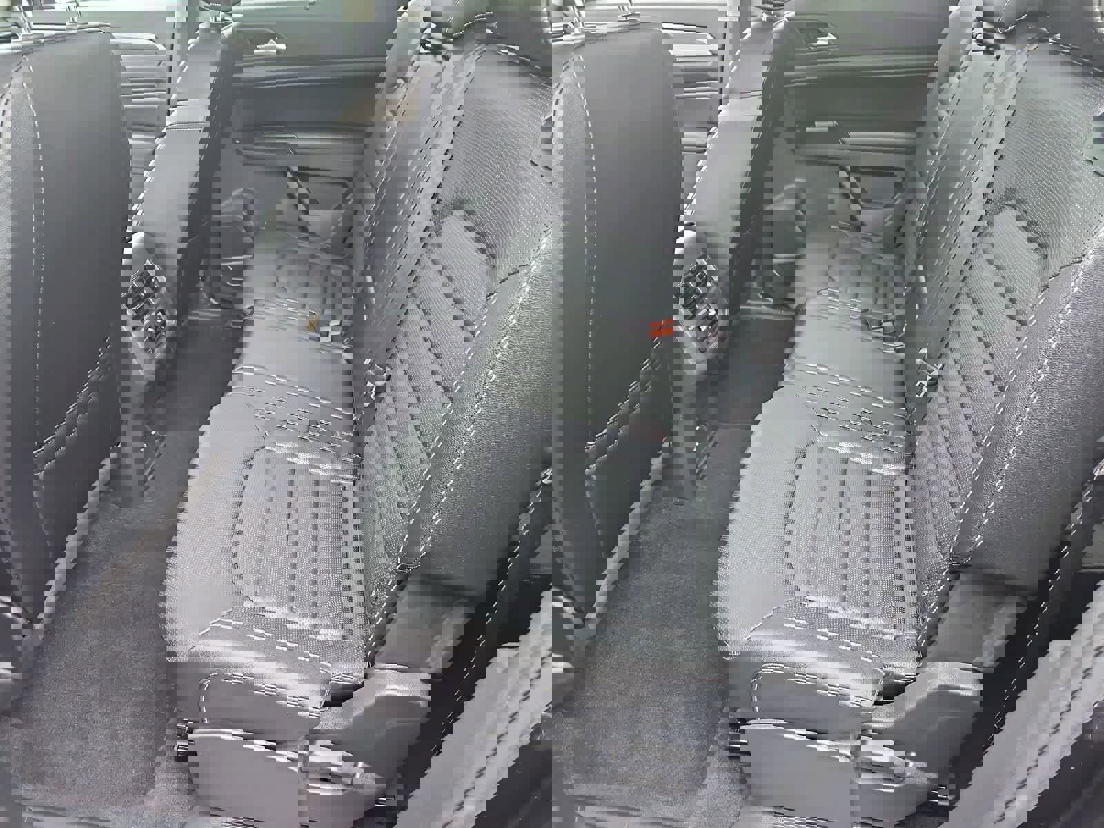 Used 2021 Volkswagen Atlas SEL Premium image 19