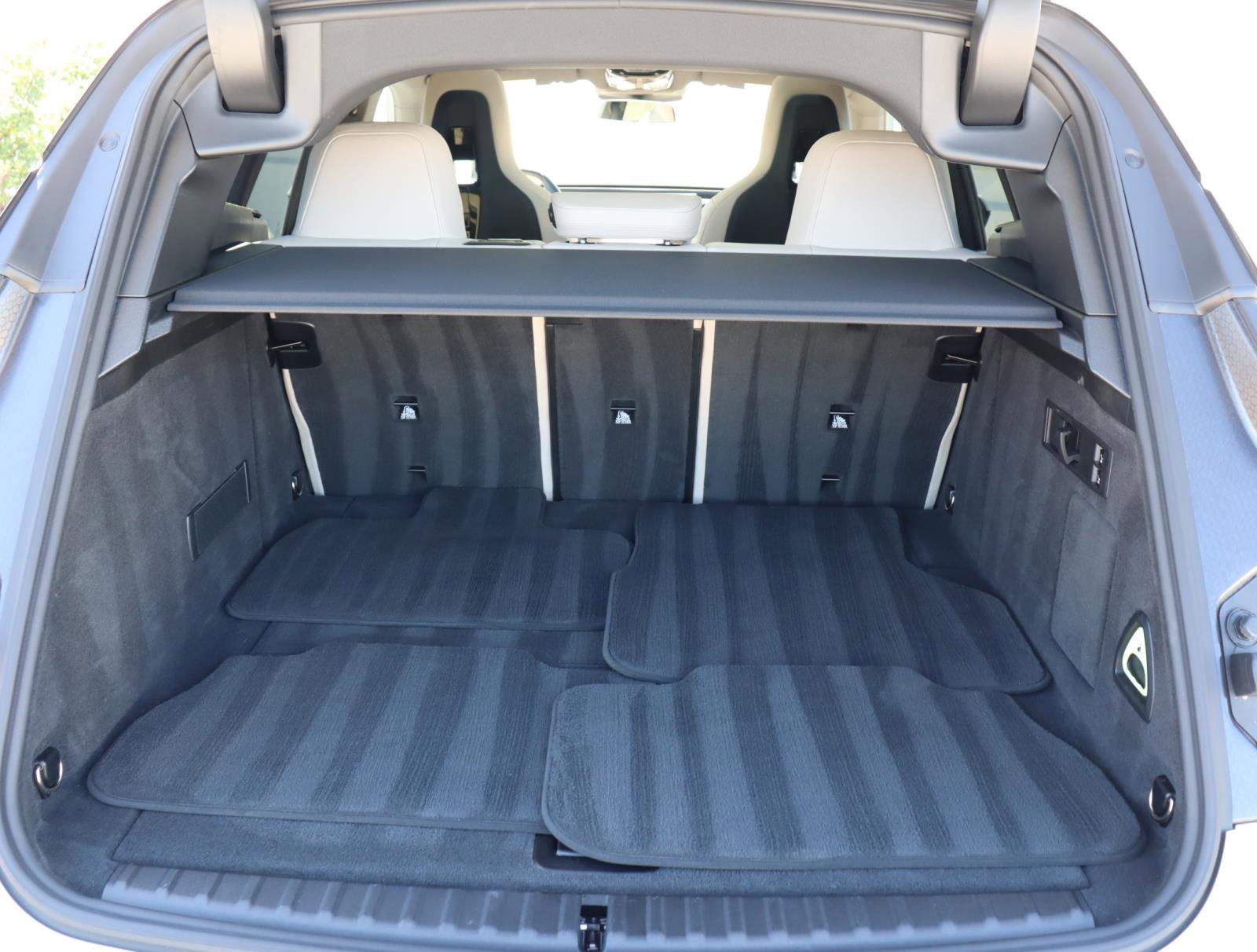 Used 2025 BMW iX xDrive50 w/ Convenience Package image 8