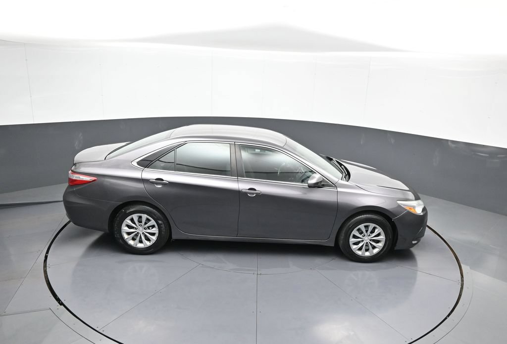Used 2016 Toyota Camry LE FWD image 36