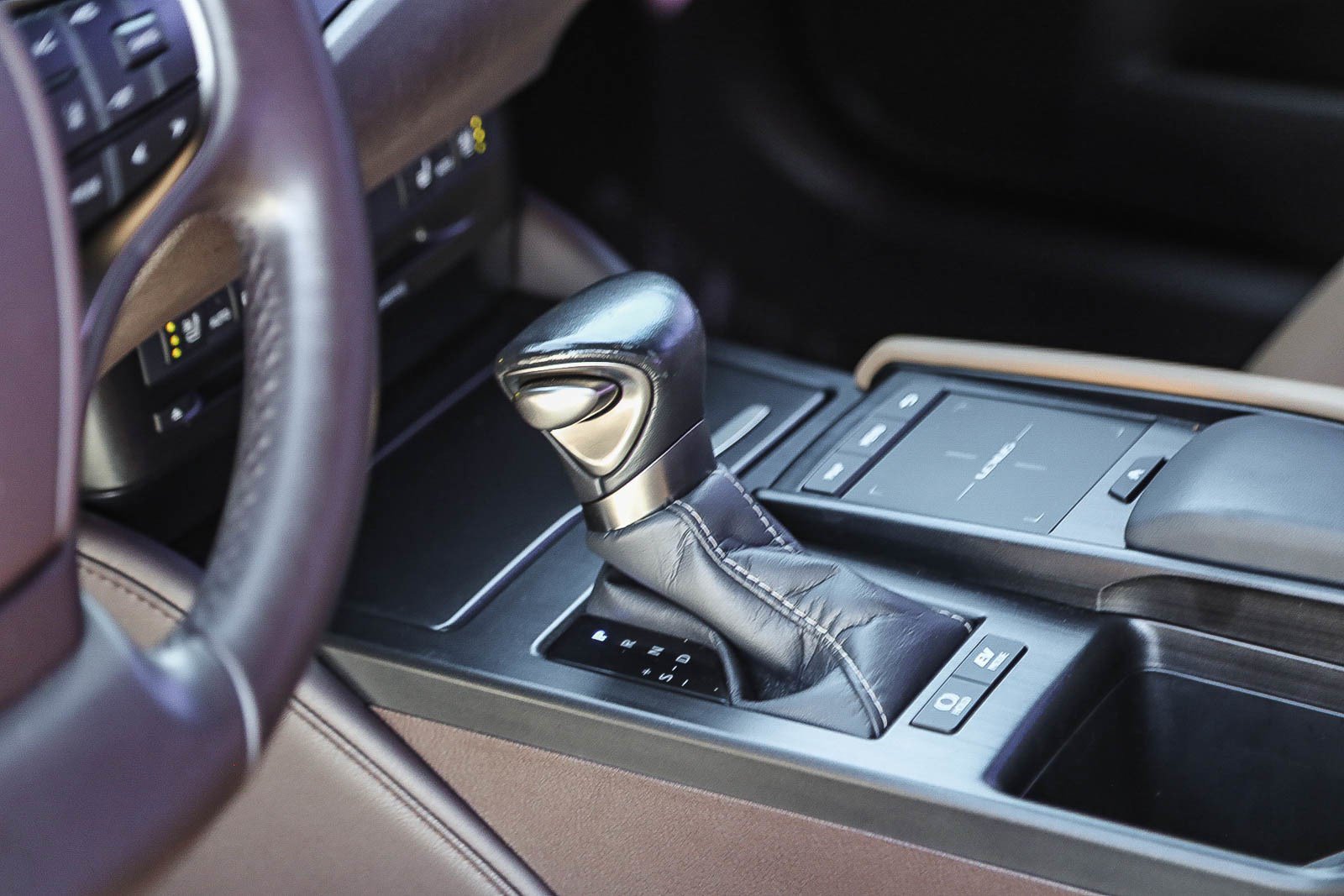 Used 2021 Lexus ES 300h w/ Premium Package FWD image 18