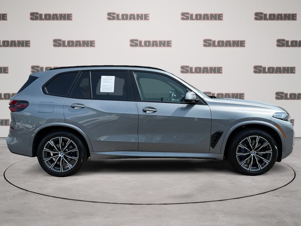 Used 2024 BMW X5 xDrive40i w/ M Sport Package AWD/4WD image 6