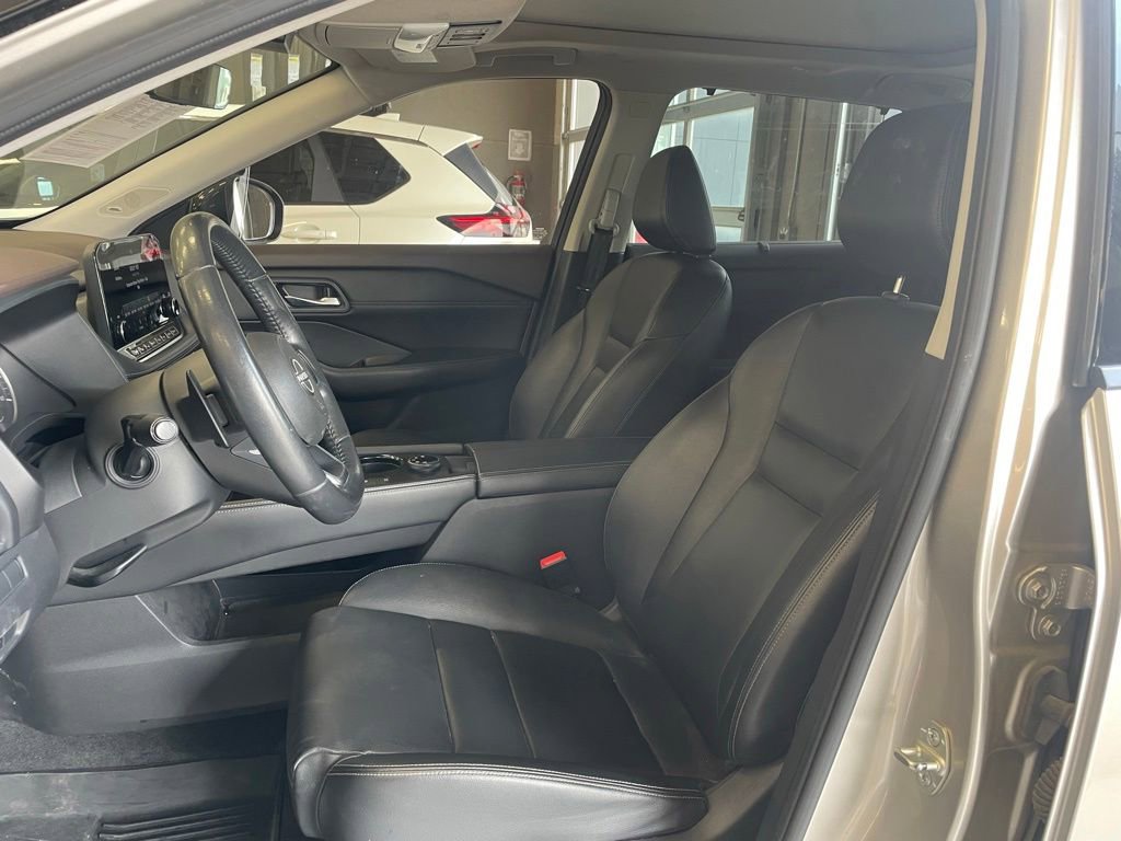 Certified 2022 Nissan Rogue SL w/ SL Premium Package AWD/4WD image 10