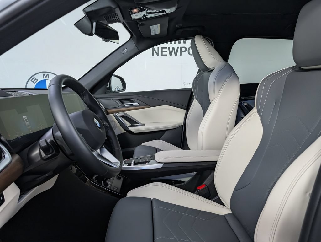 New 2026 BMW X1 xDrive28i w/ Technology Package AWD/4WD image 2