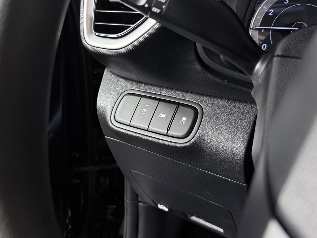 Used 2022 Hyundai Venue SE FWD image 19
