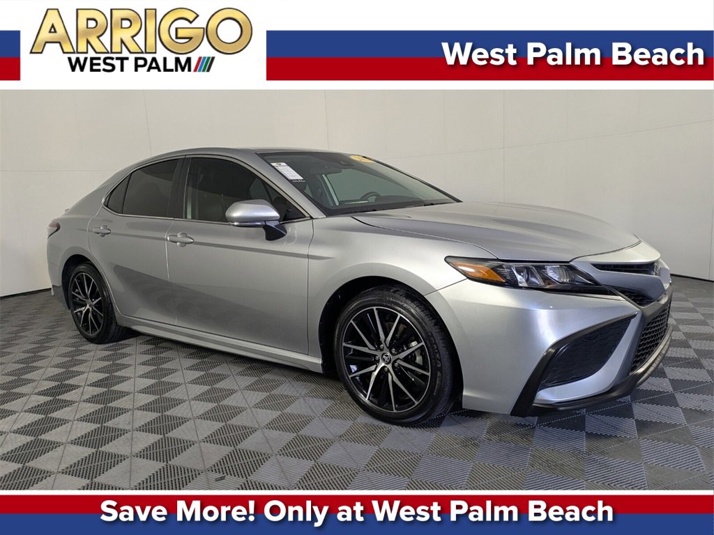 Used 2024 Toyota Camry SE