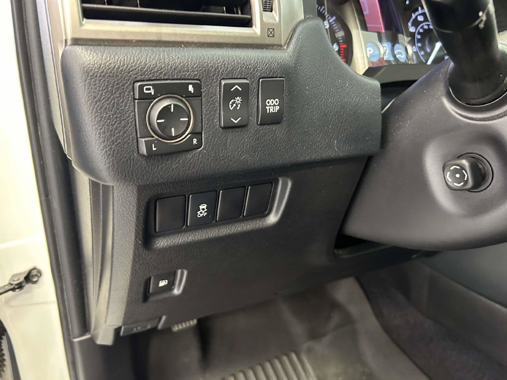 Used 2018 Lexus GX 460 w/ Navigation Package AWD/4WD image 19