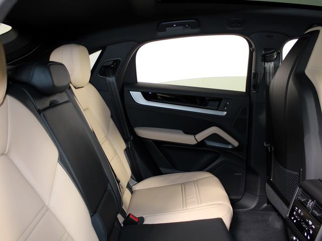 New 2026 Porsche Cayenne Coupe AWD/4WD image 25