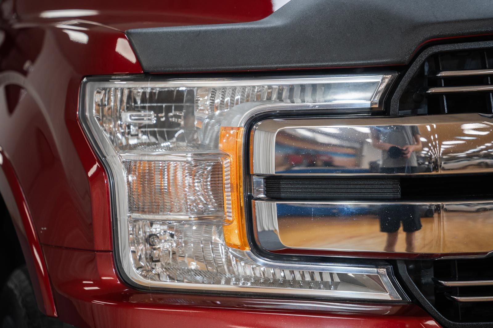 Used 2018 Ford F150 Lariat w/ Heavy-Duty Payload Package image 14