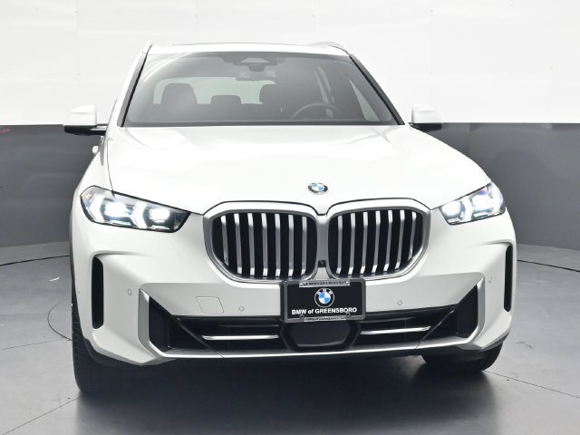 Certified 2024 BMW X5 xDrive40i w/ Premium Package AWD/4WD image 11