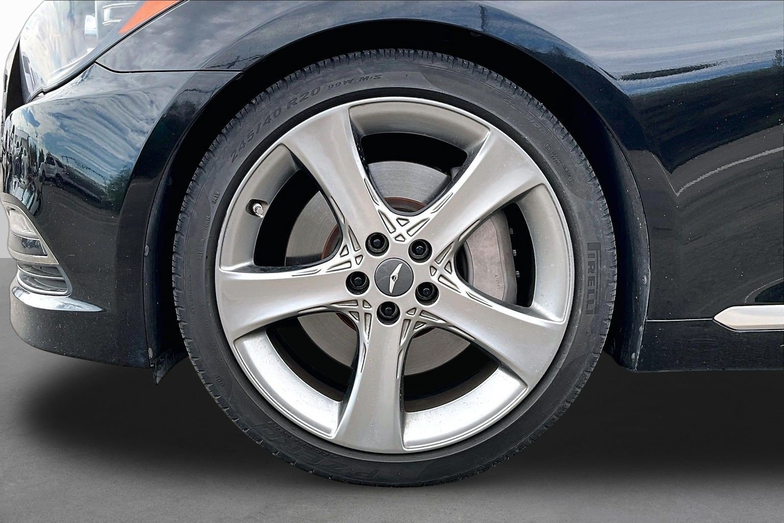 Used 2015 Hyundai Genesis 5.0 w/ Option Group 05 RWD image 5