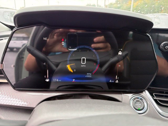 New 2026 Chevrolet Trax ACTIV w/ Sunroof Package FWD image 13