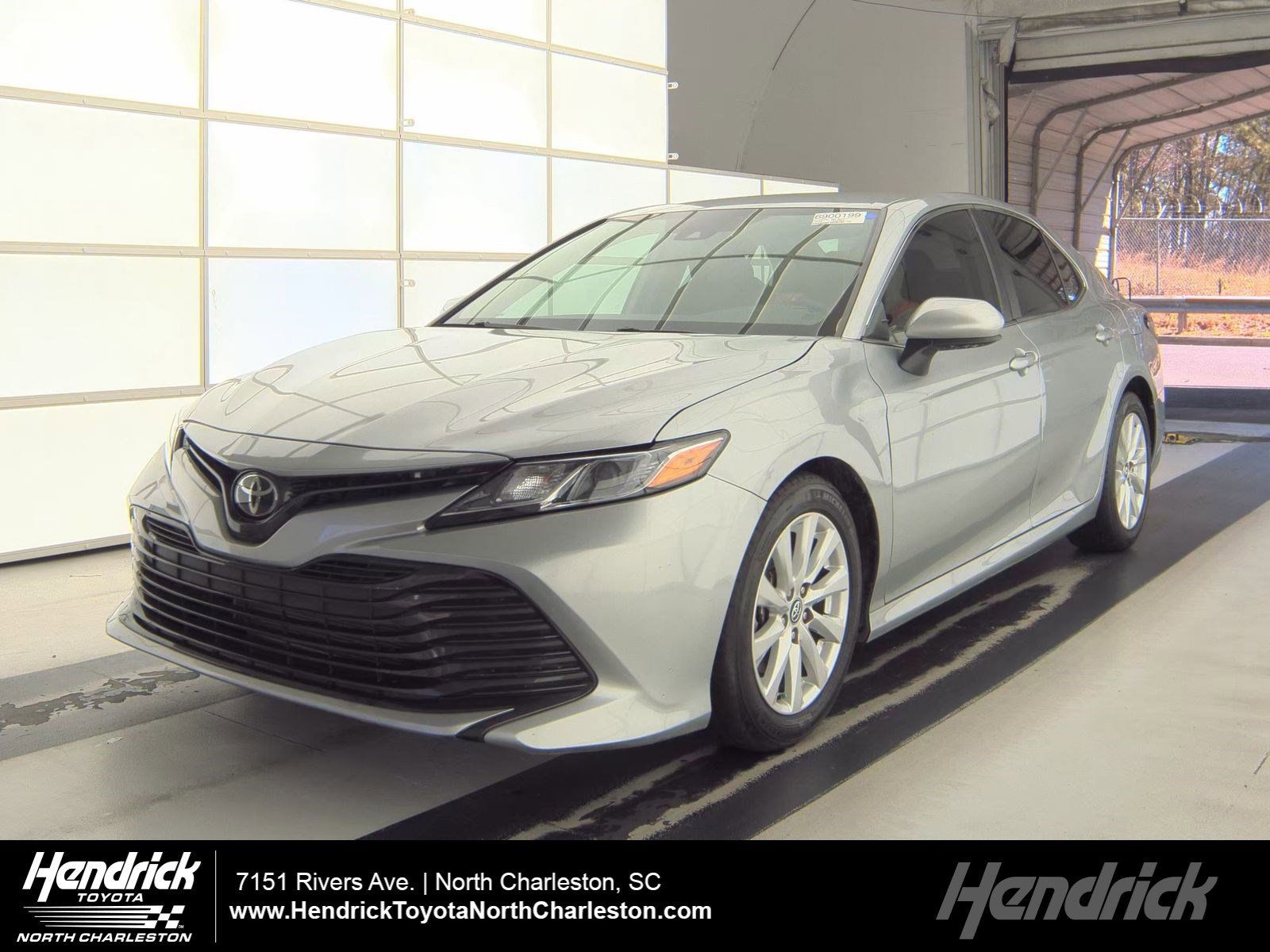 Used 2020 Toyota Camry LE image 1