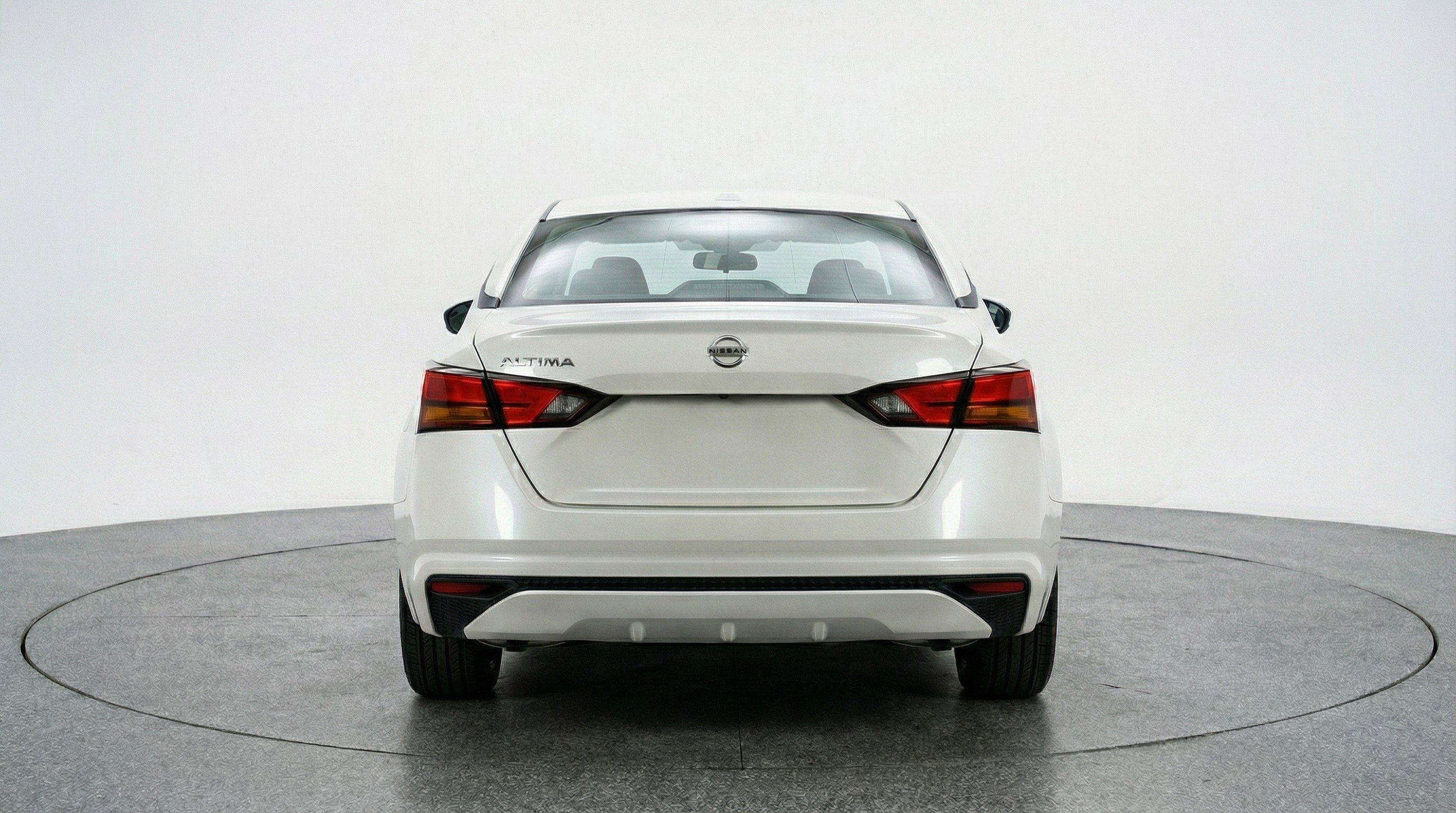 Used 2025 Nissan Altima 2.5 SV image 7