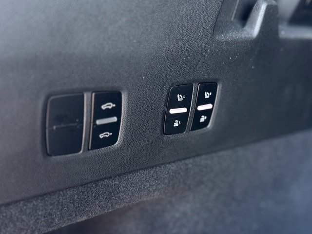 New 2026 Porsche Cayenne Electric AWD/4WD image 40