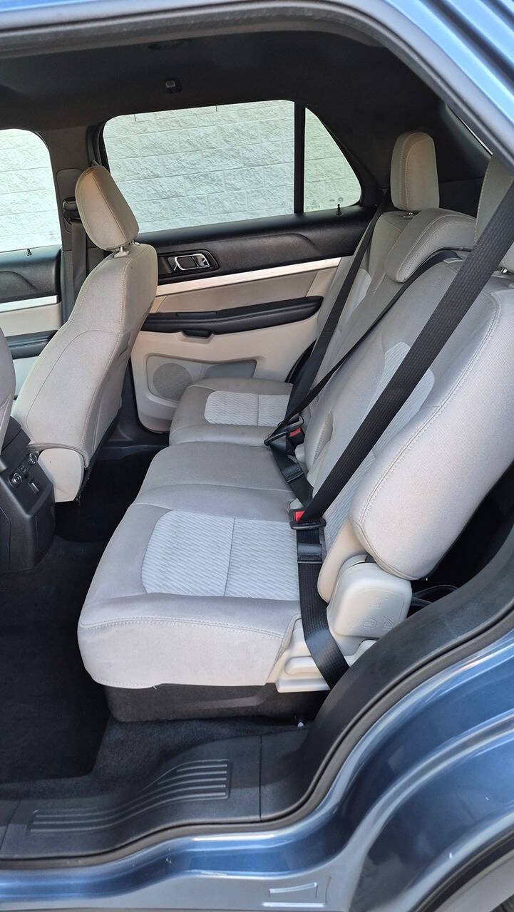 Used 2018 Ford Explorer FWD image 44