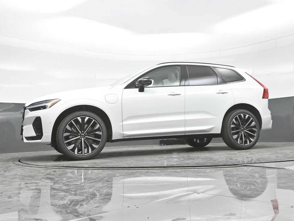 New 2026 Volvo XC60 T8 Ultra w/ Protection Package Premier AWD/4WD image 24