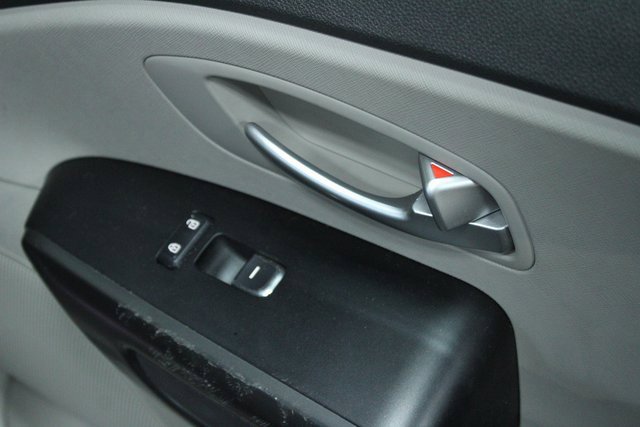 Used 2018 Kia Sedona L image 10