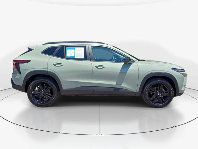 Used 2026 Chevrolet Trax ACTIV w/ Sunroof Package FWD image 5