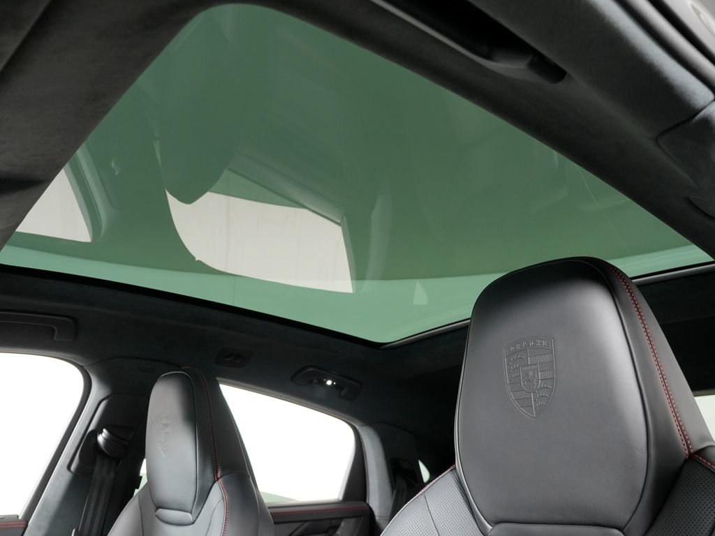 New 2026 Porsche Cayenne GTS AWD/4WD image 21