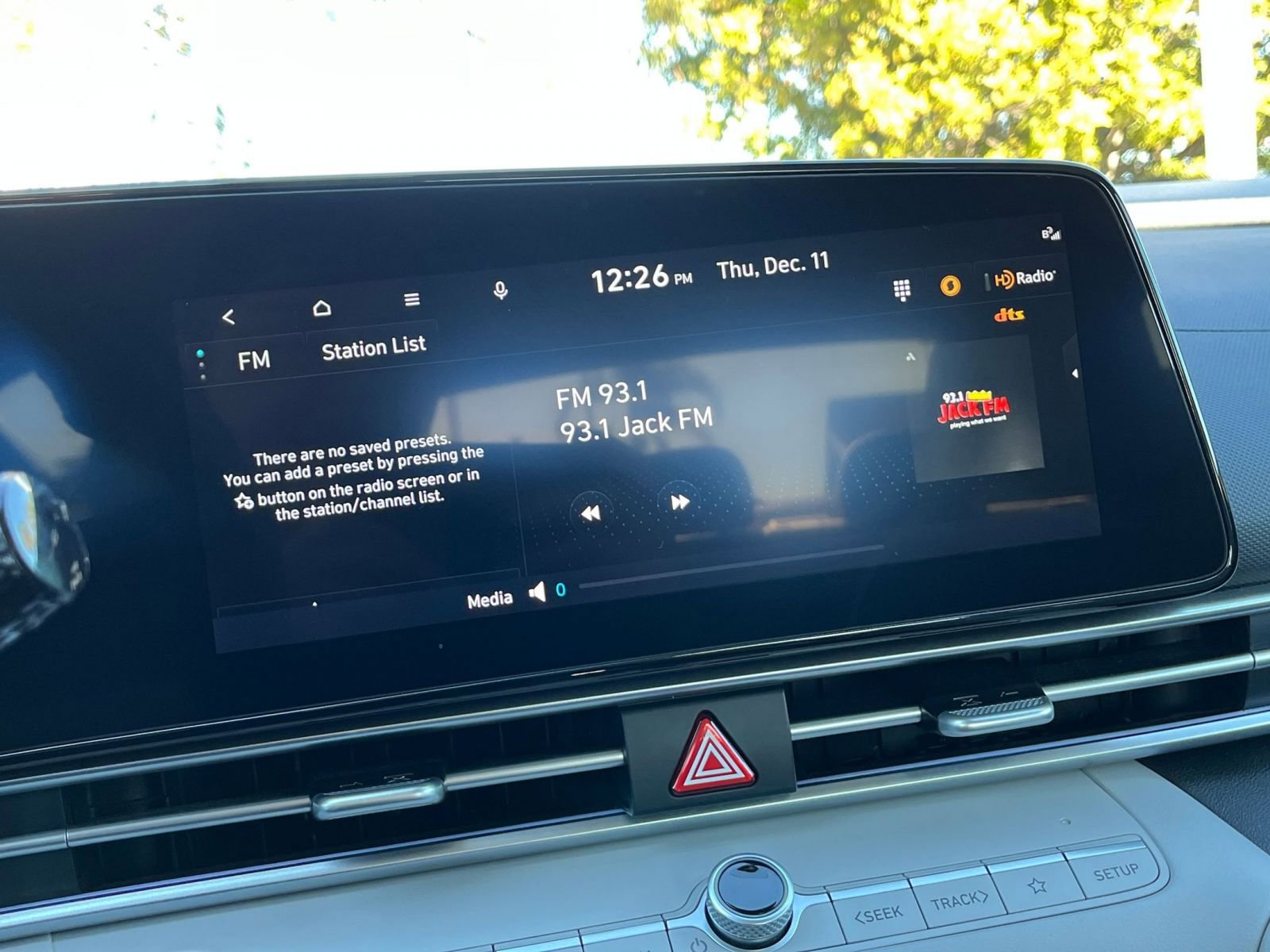 Used 2025 Hyundai Elantra Limited image 21