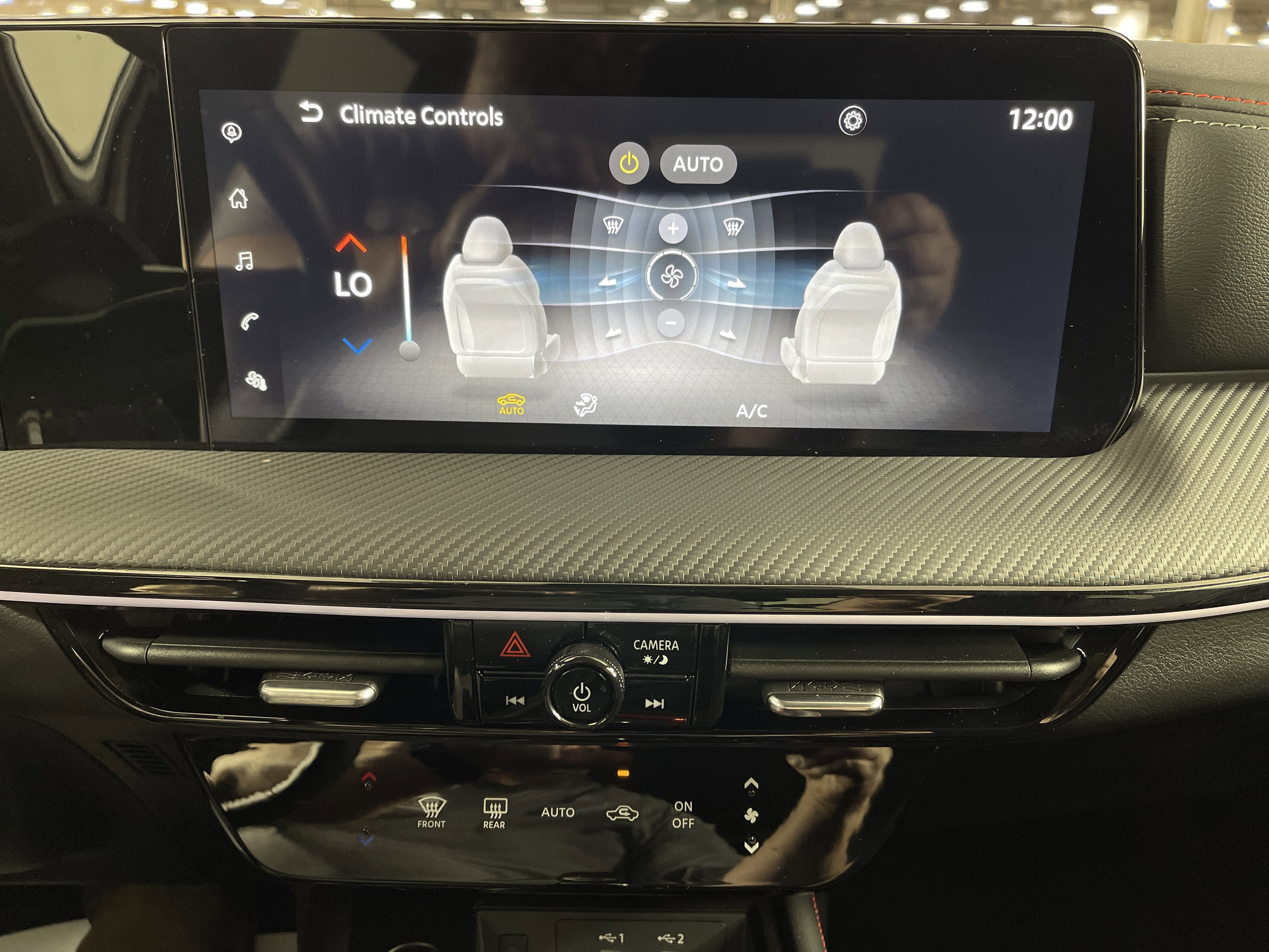 Used 2025 Nissan Kicks SR image 24