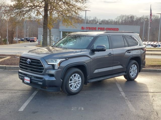 Certified 2024 Toyota Sequoia SR5 image 7