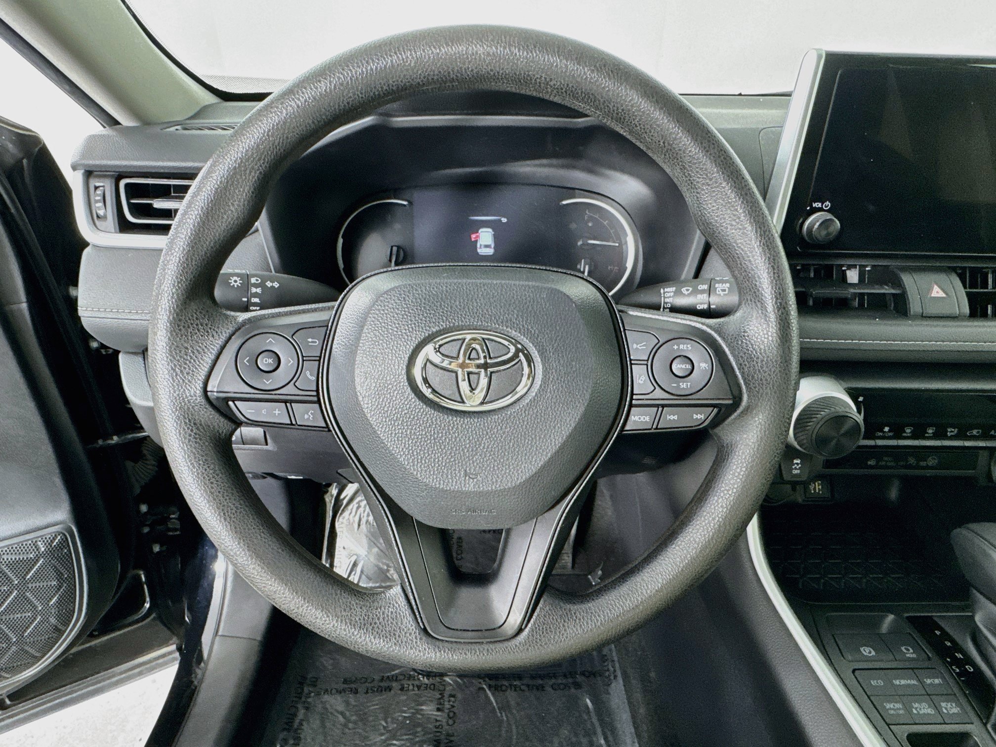 Certified 2025 Toyota RAV4 LE AWD/4WD image 11