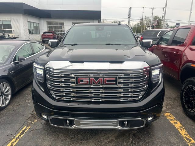 Certified 2023 GMC Sierra 1500 Denali w/ Denali Reserve Package AWD/4WD image 3