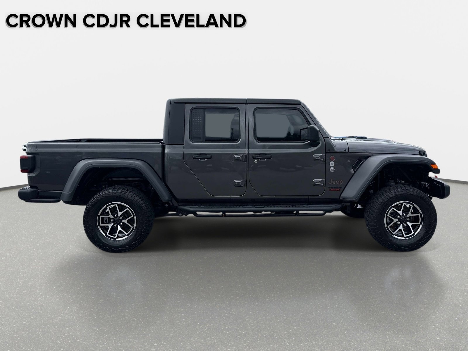 Used 2024 Jeep Gladiator Rubicon w/ Technology Group AWD/4WD image 4
