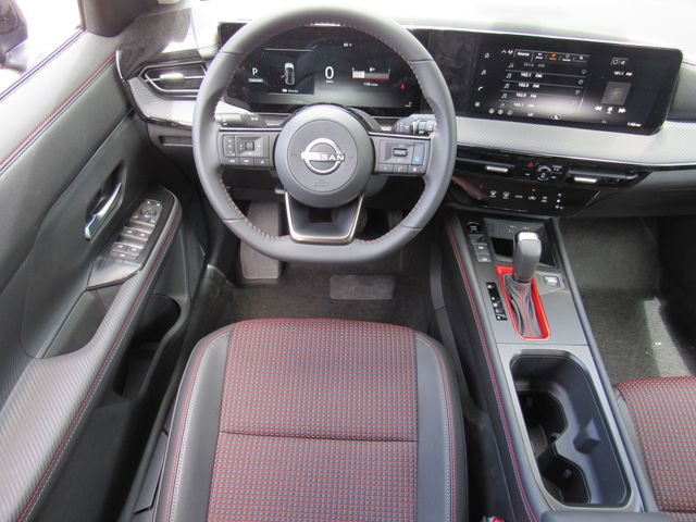 New 2026 Nissan Kicks SR FWD image 16