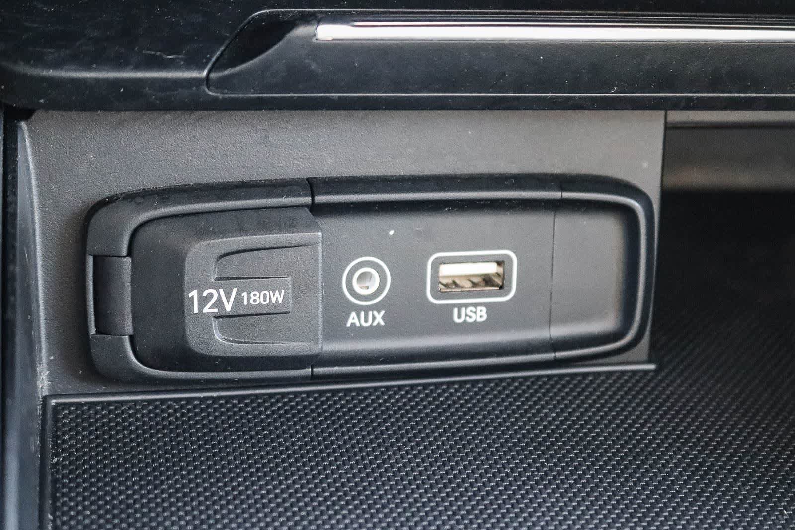 Used 2019 Genesis G70 2.0T Advanced RWD image 23