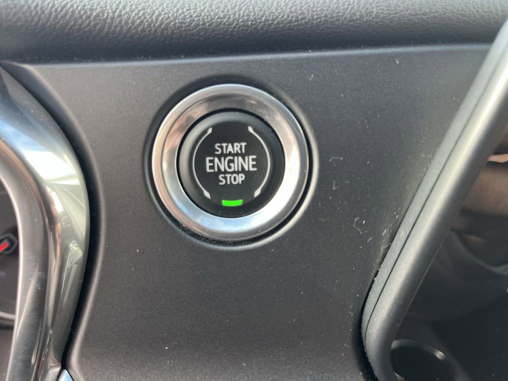 Used 2019 Chevrolet Blazer LT image 16