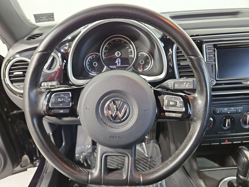 Used 2016 Volkswagen Beetle 1.8T FWD image 14