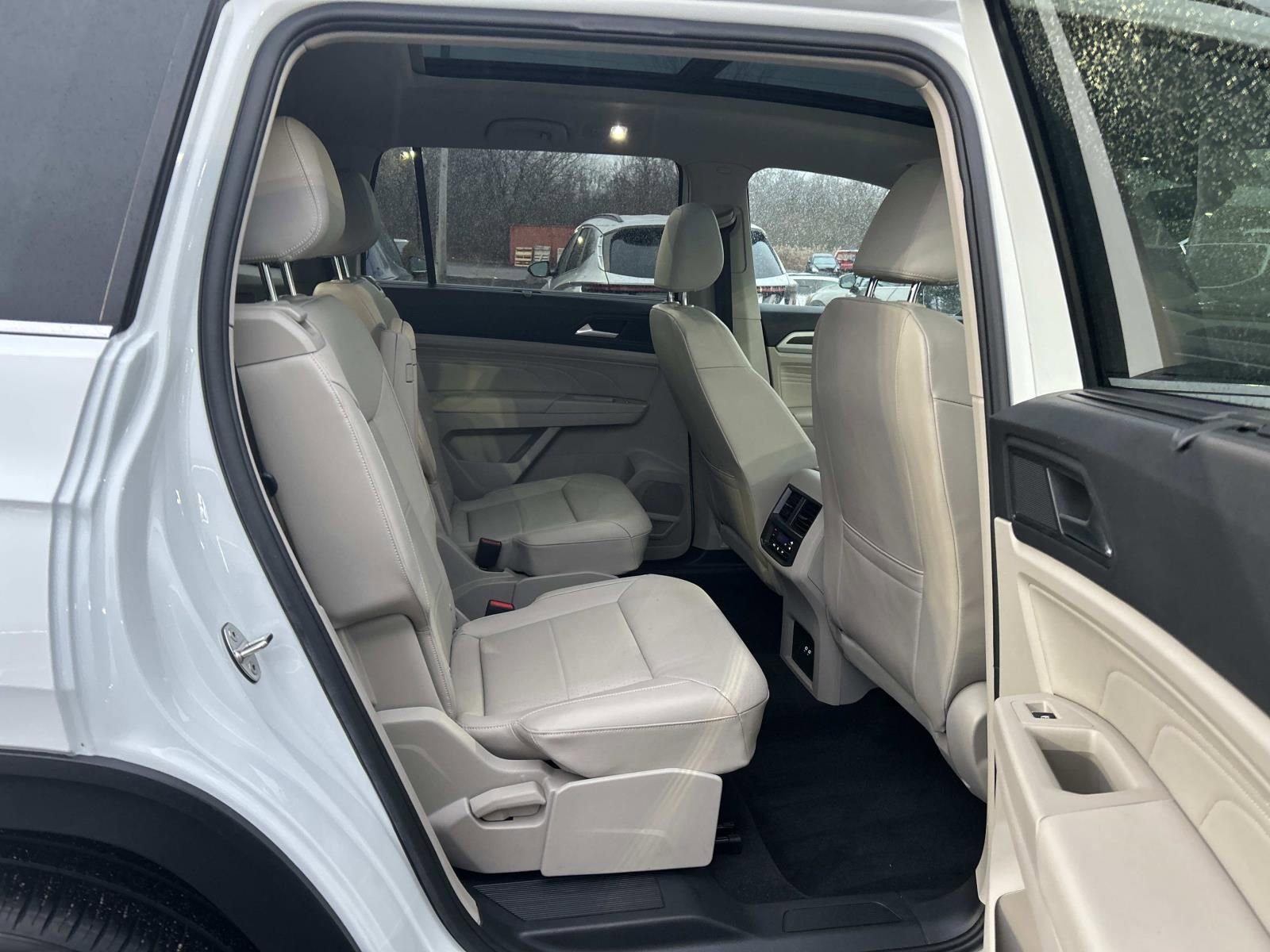 Certified 2022 Volkswagen Atlas SE image 14