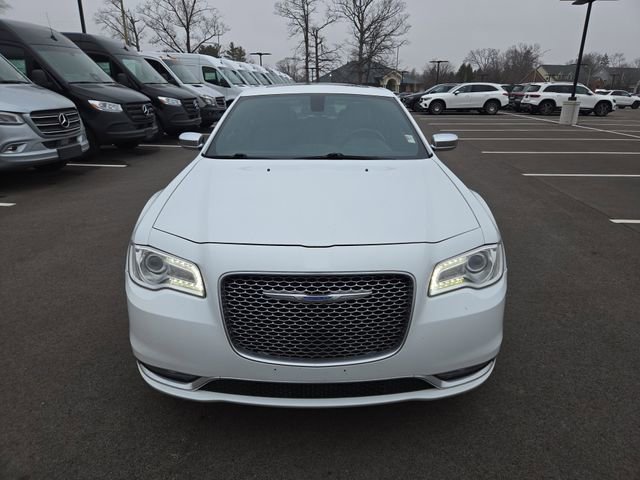 Used 2017 Chrysler 300 C Platinum image 8