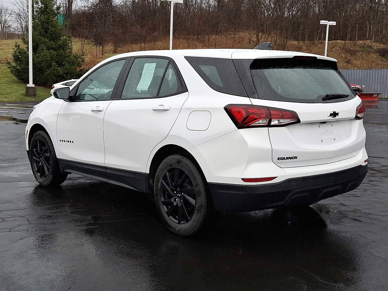 Used 2023 Chevrolet Equinox LS w/ Sport Edition image 4