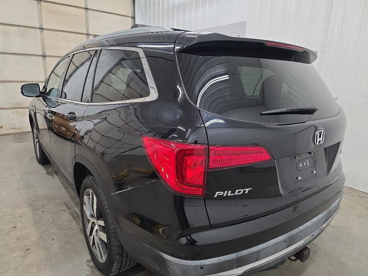 Used 2016 Honda Pilot Touring image 9