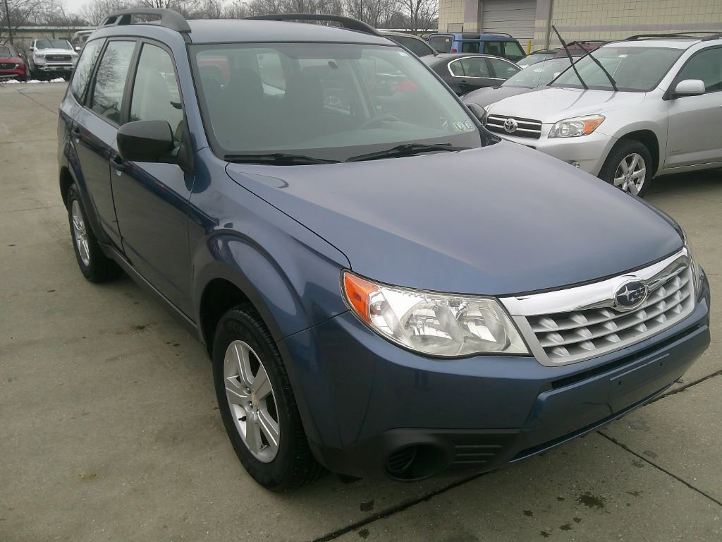 Used 2011 Subaru Forester 2.5X w/ Alloy Wheel Value Pkg image 3