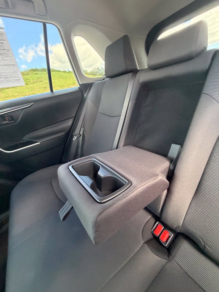 Used 2025 Toyota RAV4 LE AWD/4WD image 12