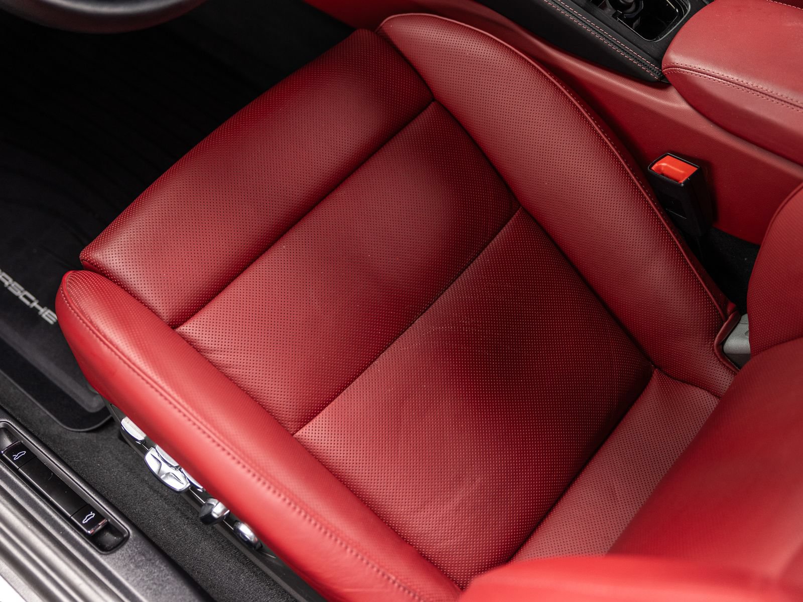 Certified 2021 Porsche 718 Cayman GTS RWD image 25