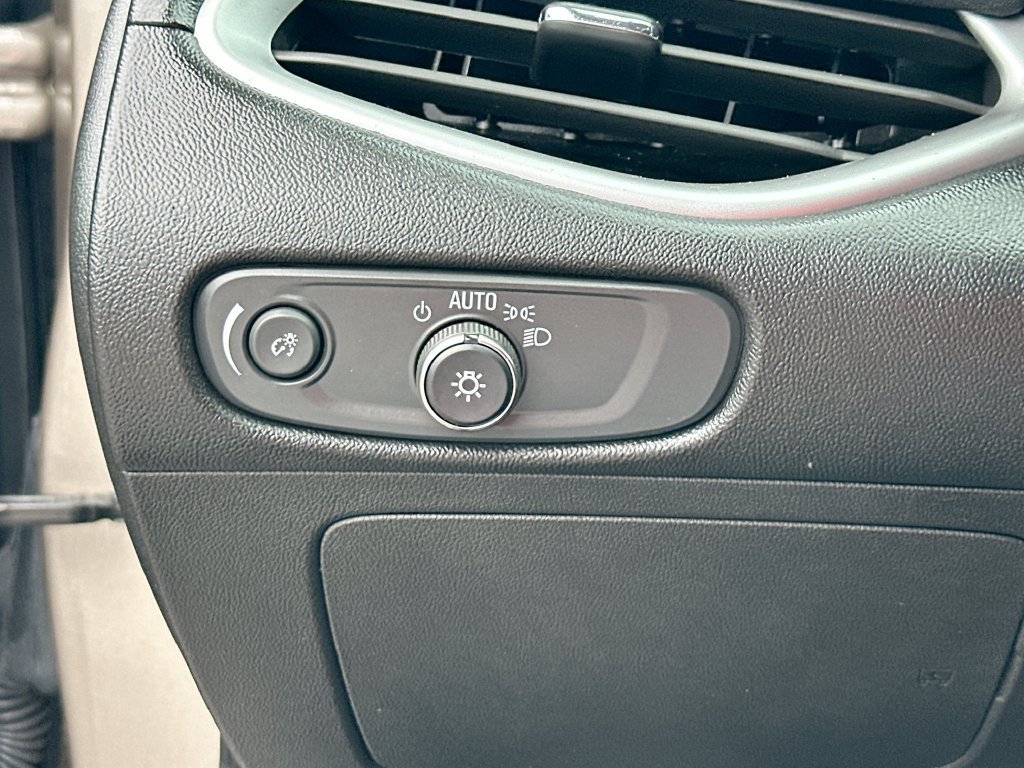 Certified 2024 Chevrolet Malibu LS FWD image 10
