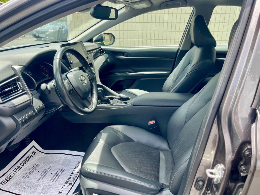 Used 2024 Toyota Camry XSE FWD image 8