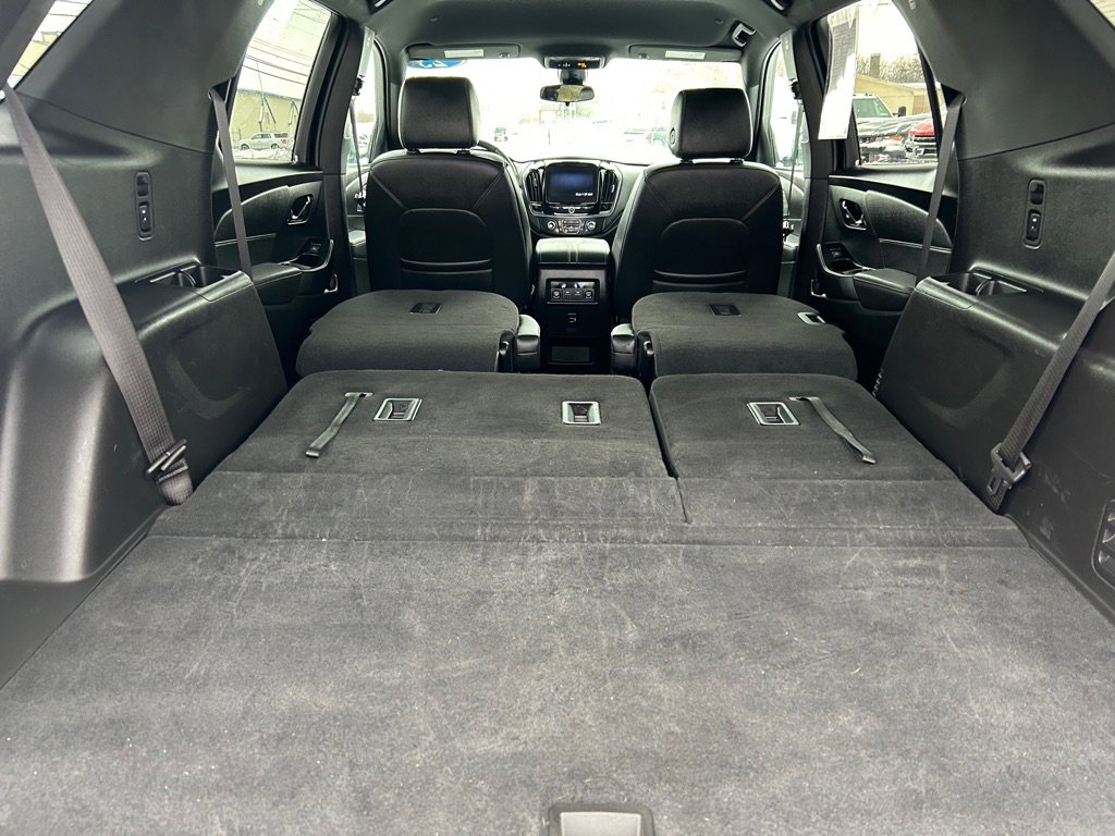 Used 2023 Chevrolet Traverse LT image 36