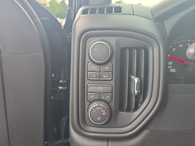 Used 2026 Chevrolet Silverado 1500 Custom AWD/4WD image 26