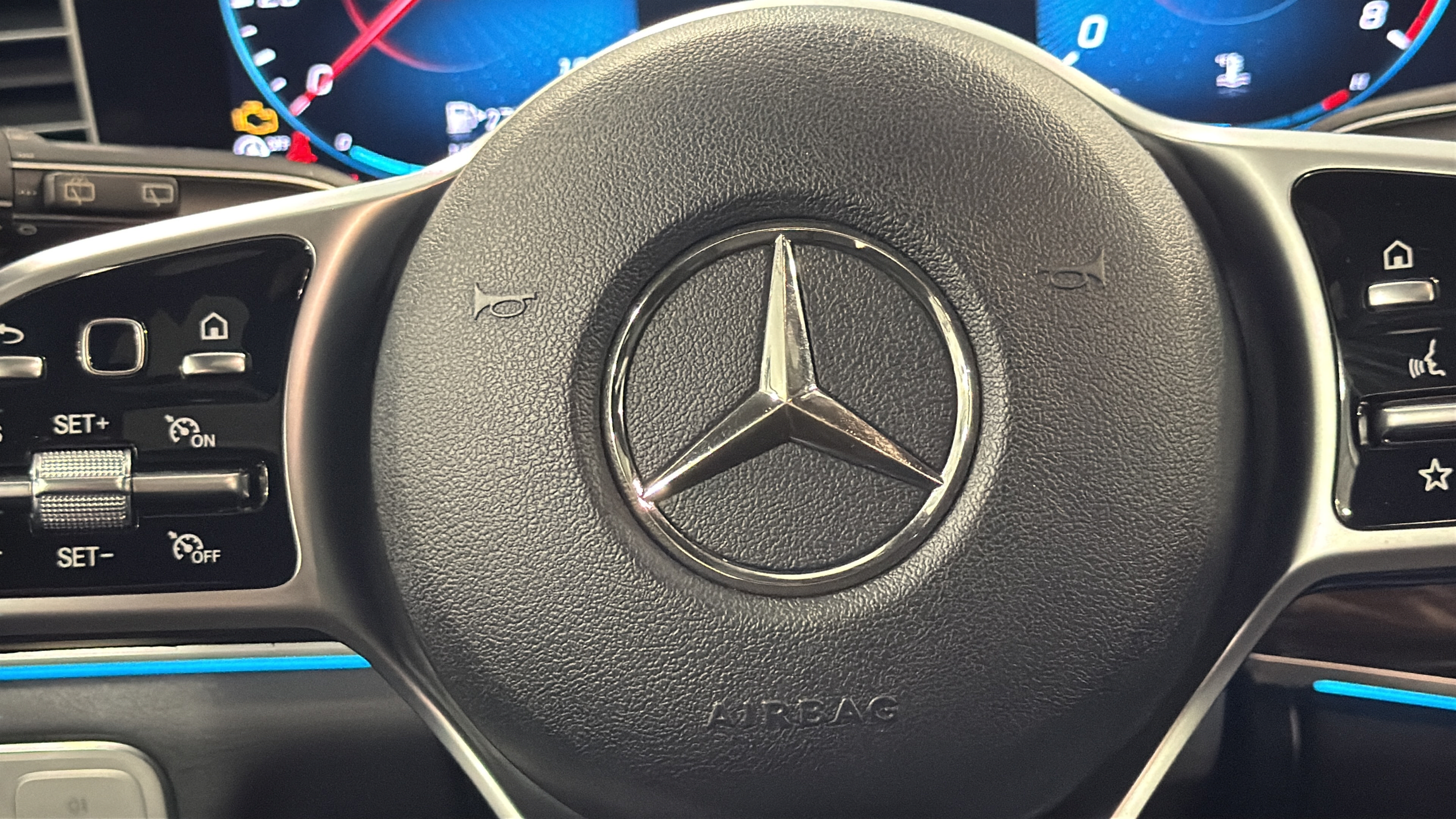 Certified 2020 Mercedes-Benz GLE 350 4MATIC image 28