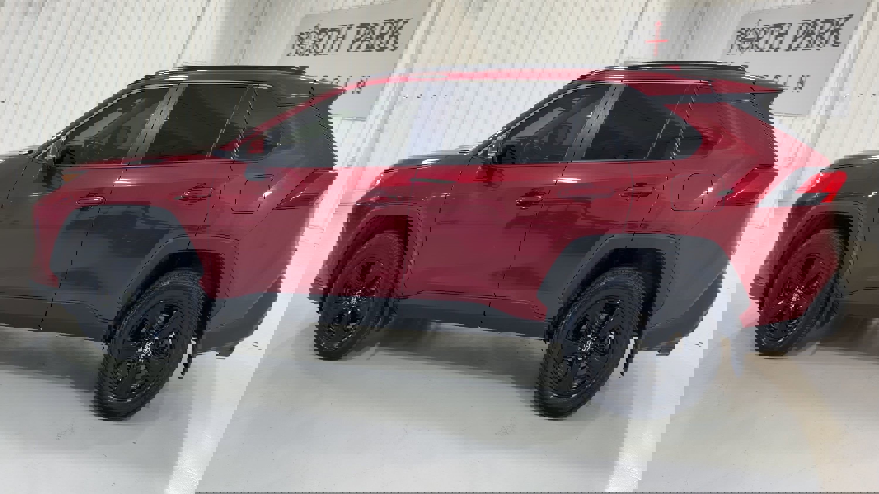 Used 2021 Toyota RAV4 XLE image 7