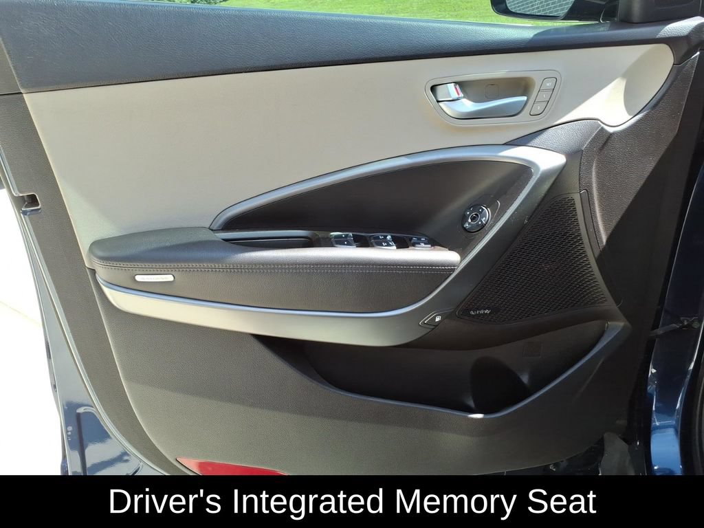 Used 2017 Hyundai Santa Fe Sport w/ 2.4L Tech Package 04 FWD image 10