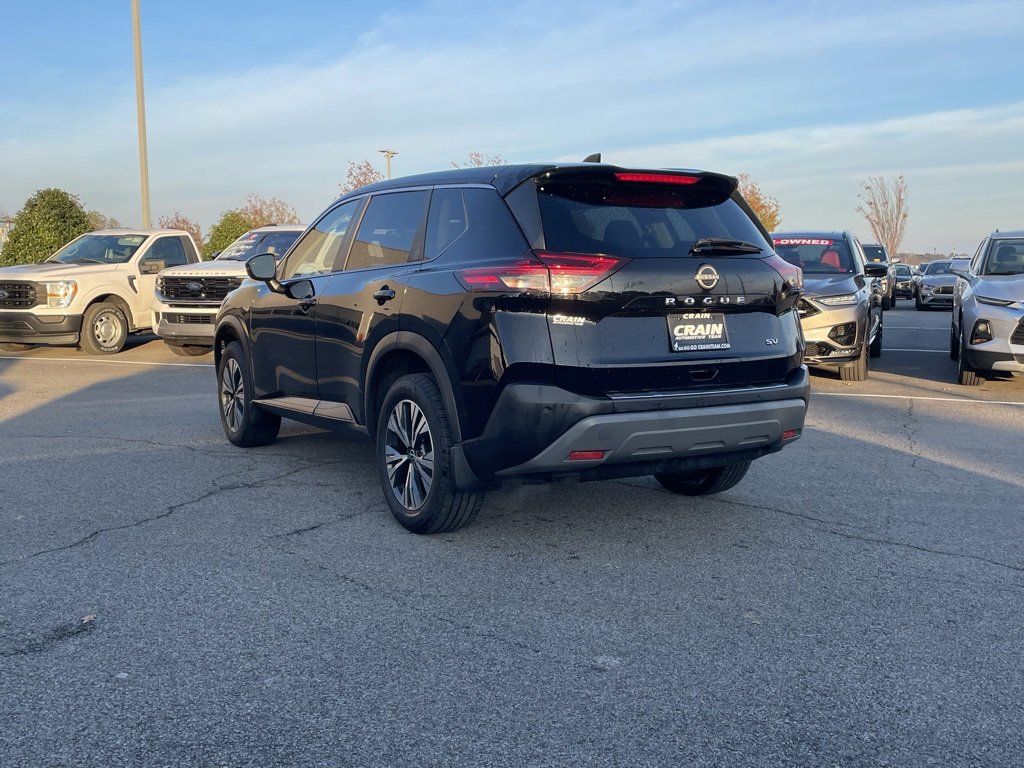 Used 2023 Nissan Rogue SV image 5