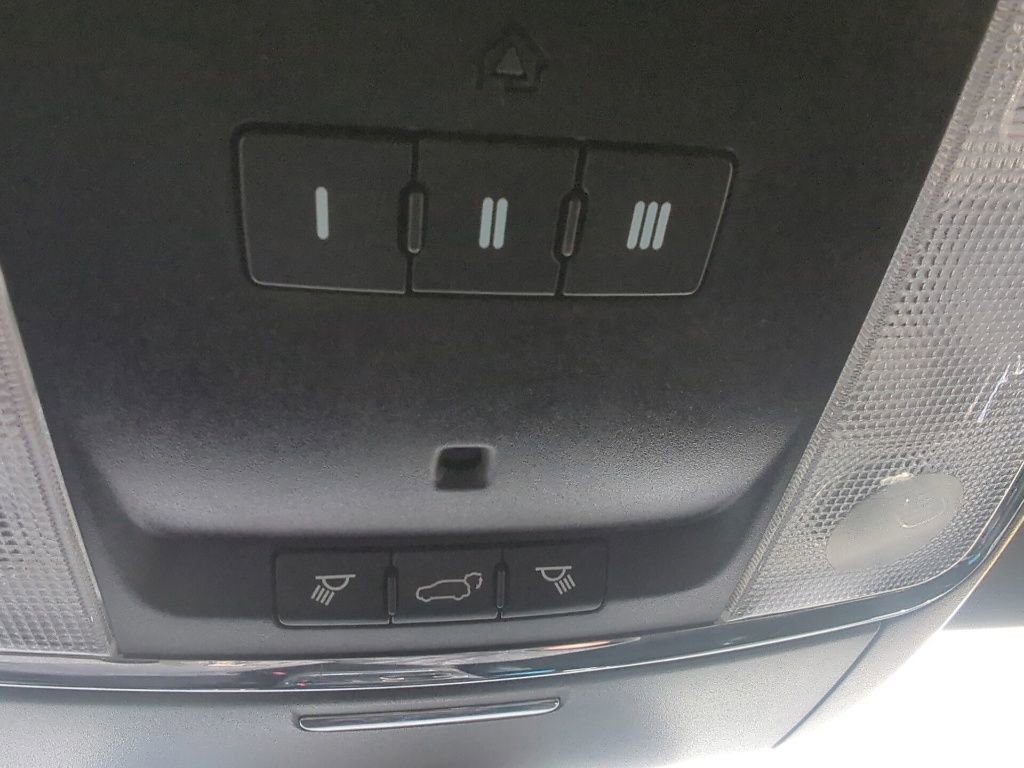 Used 2018 Dodge Durango GT w/ Blacktop Package AWD/4WD image 18